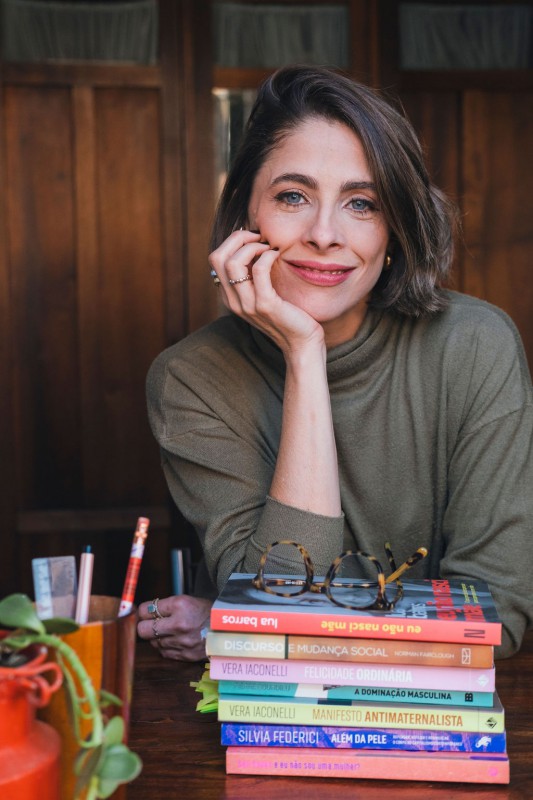 Autora Laura Elisa (Créditos: Clara Andrade)